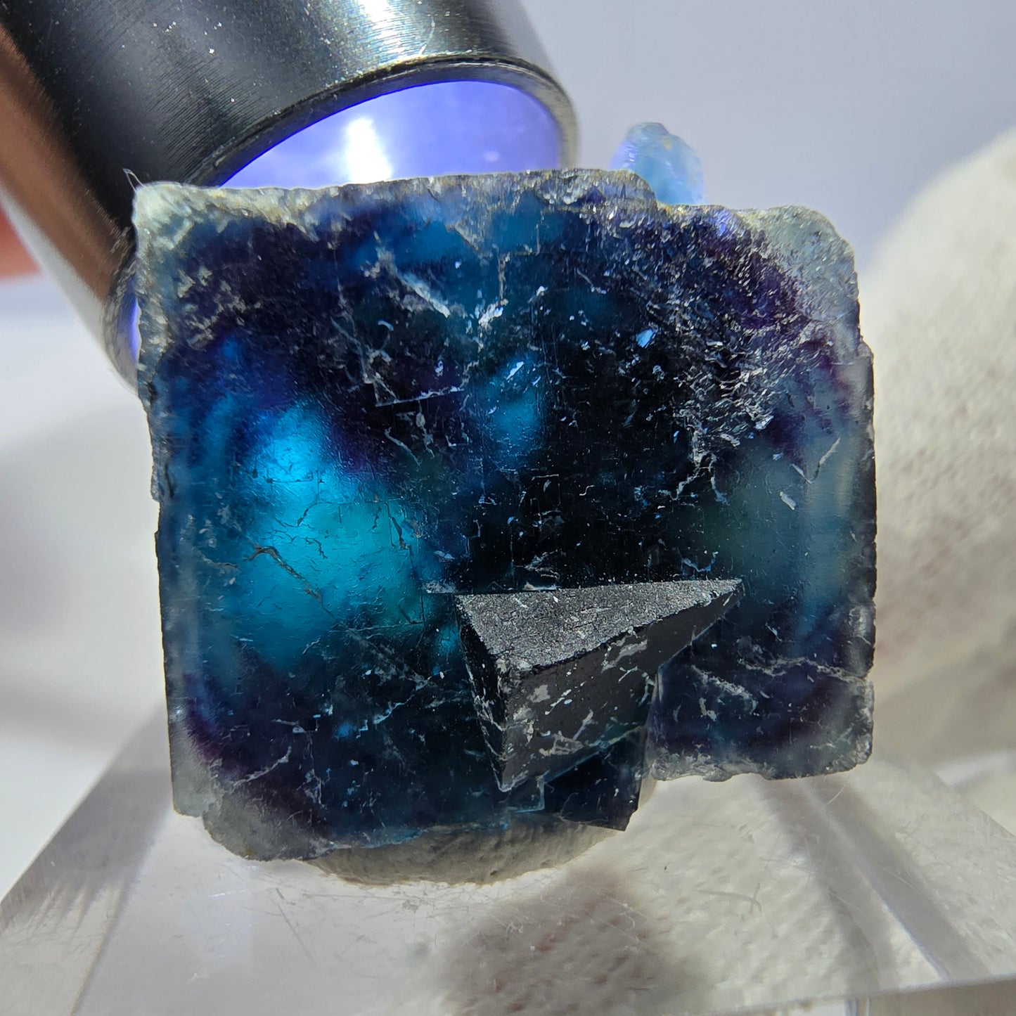 Spécimen de cube de fluorite fantôme, zonal – Nouvelle découverte ! Okorusu, Namibie, 27 x 19 x 21 mm 