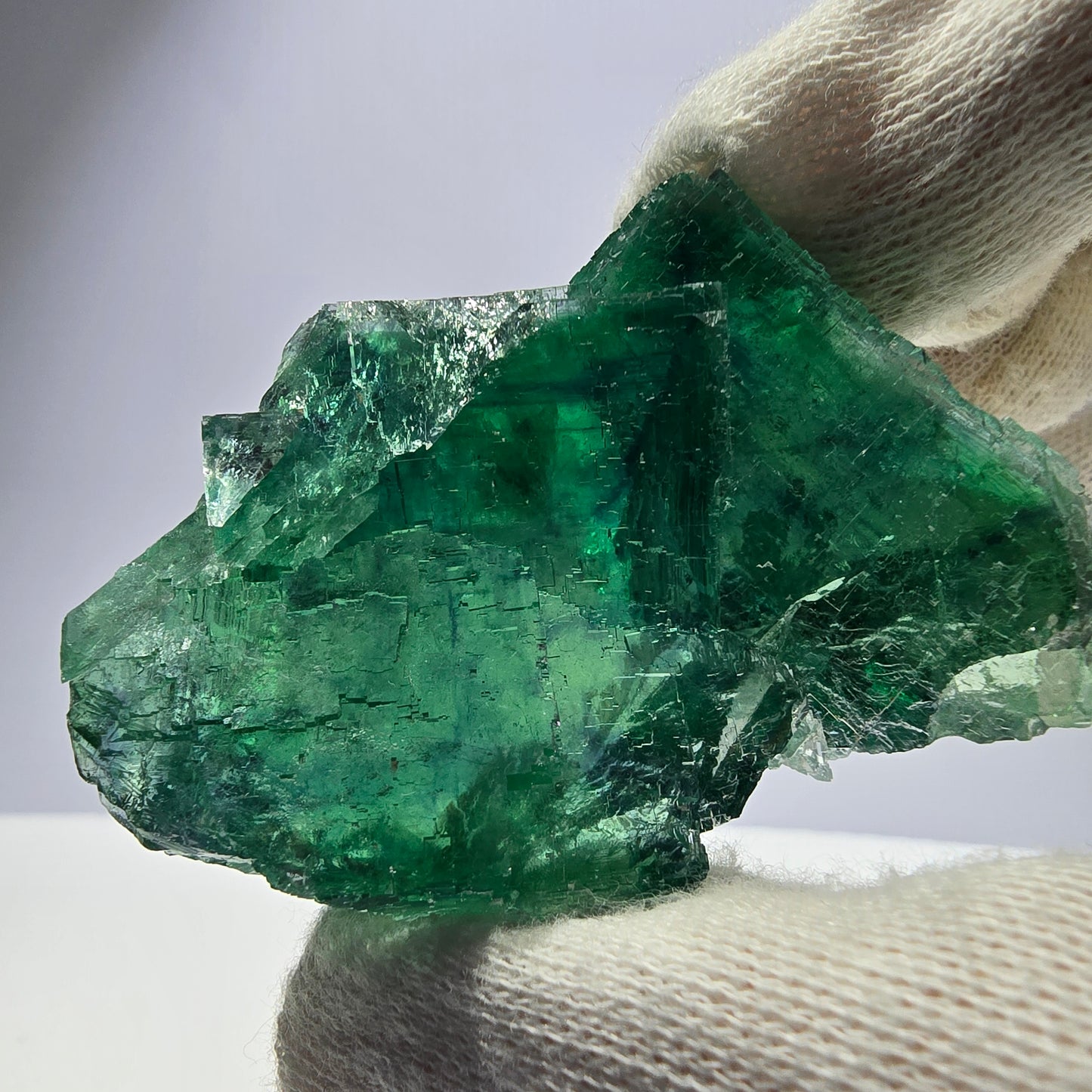 Cube de fluorite fantôme transparent vert à gradins Okorusu Namibie 63 x 48 x 25 mm 