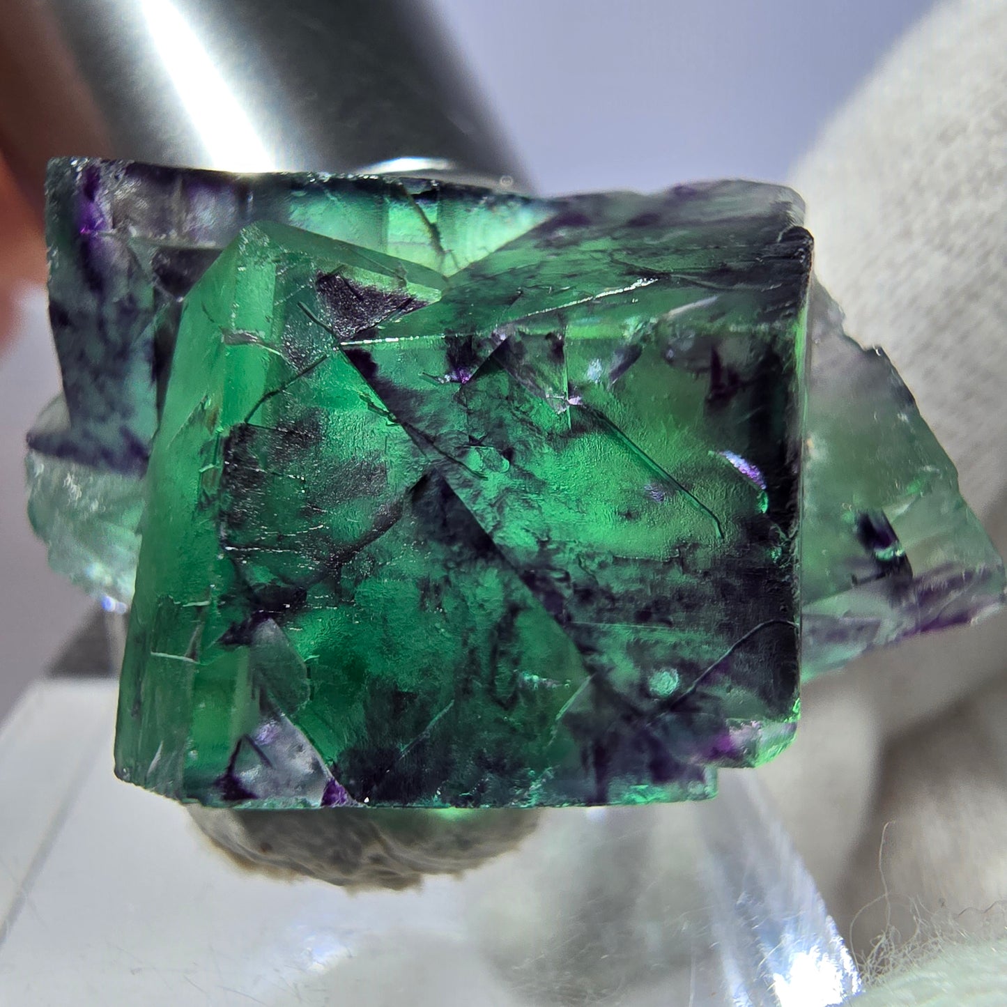 Spécimen rare de cube de fluorite fantôme, vert-violet zonal, Okorusu, Namibie, 32 x 20 x 17 mm 