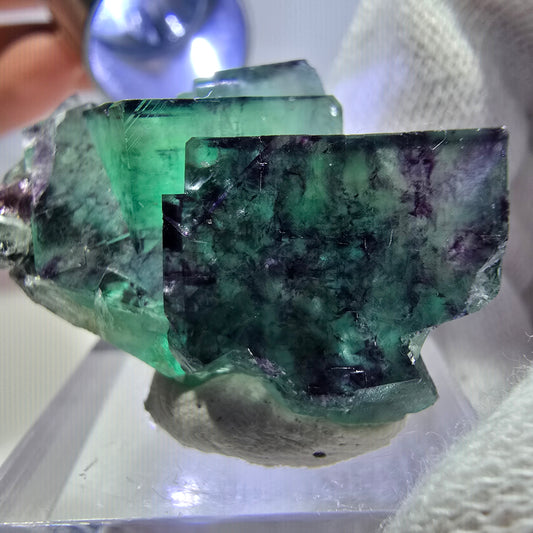 Seltene Phantom Fluorit Würfel Stufe zonal grün lila Okorusu, Namibia 36*27*17mm