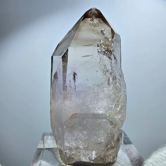 Pointe de sceptre en améthyste fantôme transparente, Goboboseb, Namibie, 40 x 18 x 15 mm 