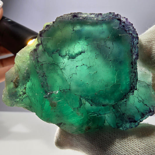 Cube de fluorite fantôme, parquet étagé, zonal, Okorusu, Namibie, 78 x 60 x 37 mm 