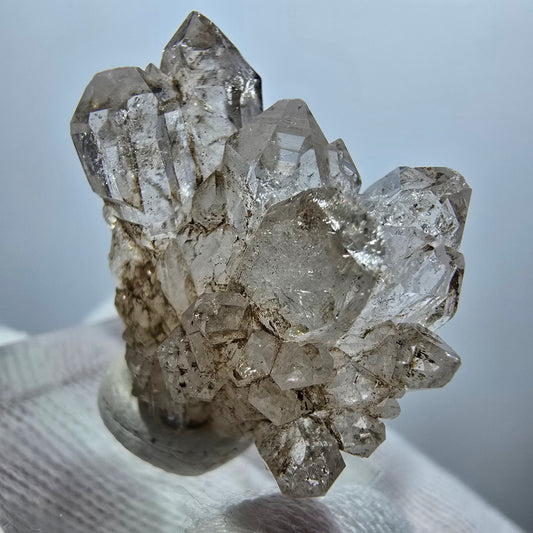 Amas de quartz fumé fantôme transparent, Goboboseb, Namibie, 31 x 25 x 13 mm 