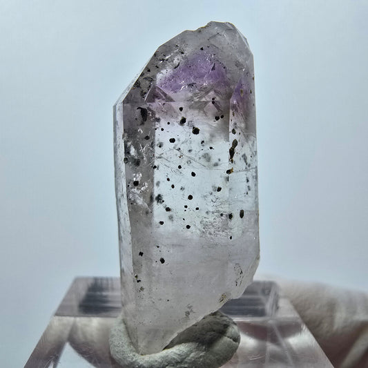 Améthyste fantôme avec hématite, mine Streep, Goboboseb, Namibie, 33 x 14 x 11 mm 
