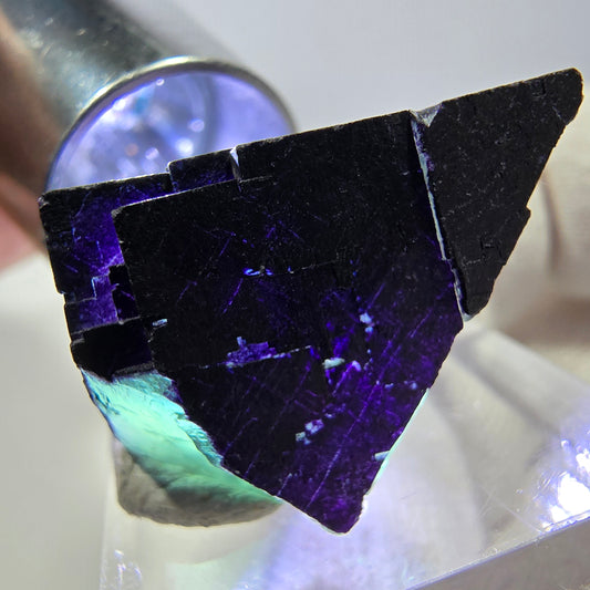 Cube de fluorite, parqueté vert violet 11:11 Angel Pocket, mine d'Okorusu, Namibie 30*24*15mm 