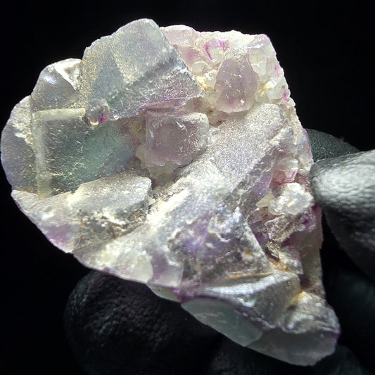 Cube de fluorite fantôme sur scène de quartz violet vert Omehane, Namibie 40*30*16mm
