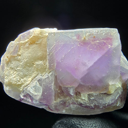 Niveau de cube Phantom Fluorite violet vert Omehane, collection Namibie 38*29*19mm