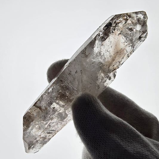 Sceptre DT en quartz fumé squelette Enhydro, poche Valentine en calcite UV, Namibie 98 x 24 x 18 mm 