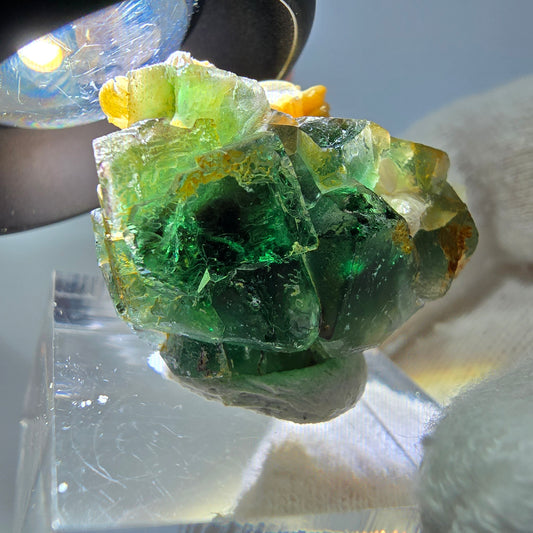 Cube de fluorite fantôme, muscovite et hyalite, spécimen d'Erongo, Namibie, 29 x 22 x 15 mm 