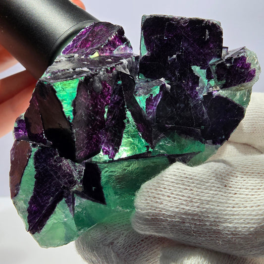 Spécimen de cube de fluorite fantôme vert violet zonal 11:11 Angel Pocket, Namibie 67*52*25mm 