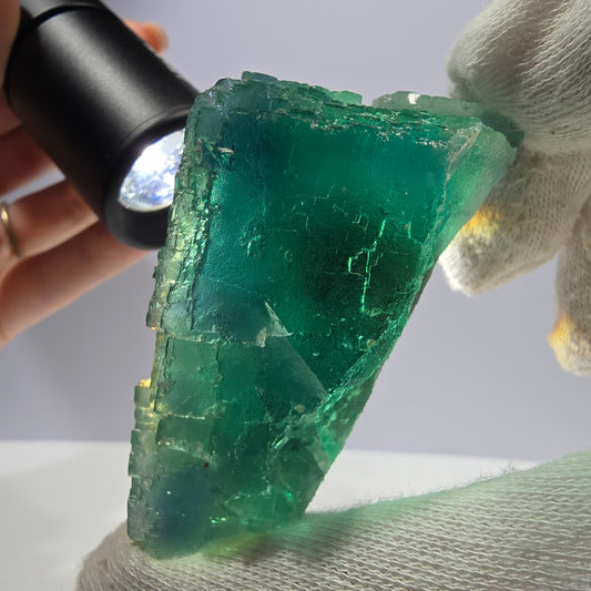 Rare spécimen de cube de fluorite fantôme, parqueté vert Okorusu, Namibie, 80 x 50 x 37 mm 