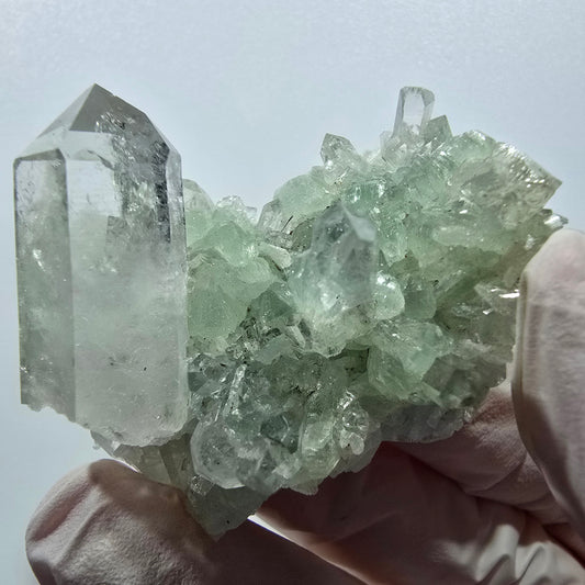 Spécimen de quartz clair, de préhnite et de calcite Streep Mine, Goboboseb, Namibie 49*38*23 mm 