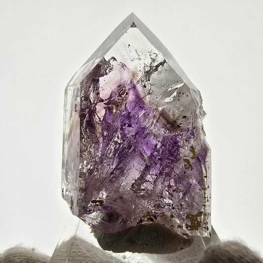 Améthyste fantôme avec hématite, mine Streep, Goboboseb, Namibie, 43 x 30 x 19 mm 