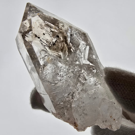 Sceptre squelette en quartz fumé Enhydro, calcite UV Valentine Pocket Namibie 82 x 41 x 29 mm 