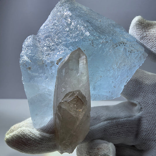 Grand spécimen de fluorite bleue et de quartz fumé, montagnes Erongo, Namibie, 93 x 67 x 36 mm 