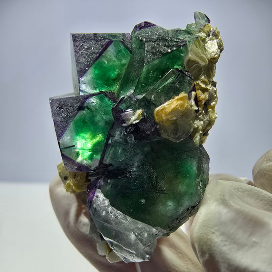 Cube de fluorite fantôme, zonal, muscovite, spécimen de tourmaline Schorl, Erongo, Namibie, 39 x 28 x 22 mm 