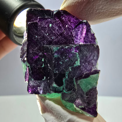 Spécimen de cube de fluorite fantôme vert violet zonal 11:11 Angel Pocket, Namibie 54*34*18mm 