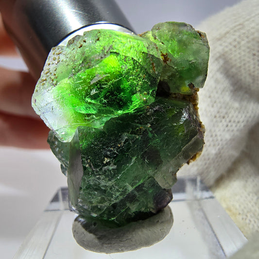Cube de fluorite fantôme zonal, tourmaline muscovite Schorl Erongo Namibie 26 x 23 x 15 mm 