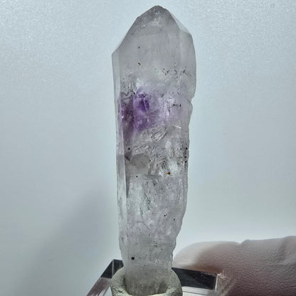 Améthyste fantôme squelette avec hématite, mine Streep, Goboboseb, Namibie, 66 x 16 x 12 mm 