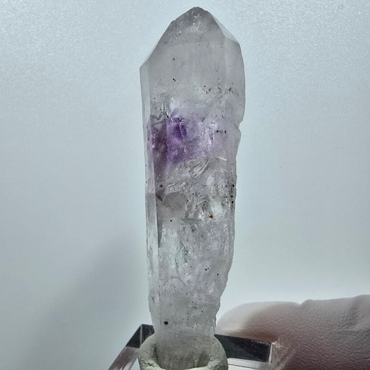 Améthyste fantôme squelette avec hématite, mine Streep, Goboboseb, Namibie, 66 x 16 x 12 mm 