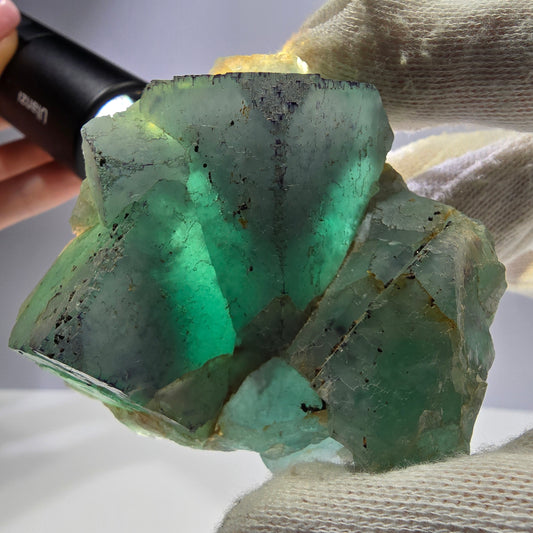 Grand spécimen de cube de fluorite fantôme, parqueté zonal Okorusu Namibie 74*68*36mm 