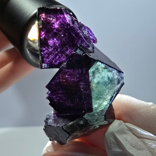 Spécimen de cube de fluorite fantôme vert violet zonal 11:11 Angel Pocket, Namibie 45*32*17mm 