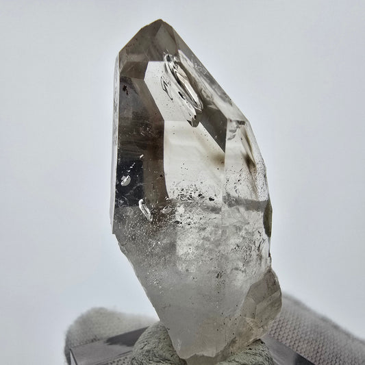 Enhydro Phantom Smoky Quartz Sceptre Tip 1x Bubble Goboboseb, Namibie 46*22*20mm 