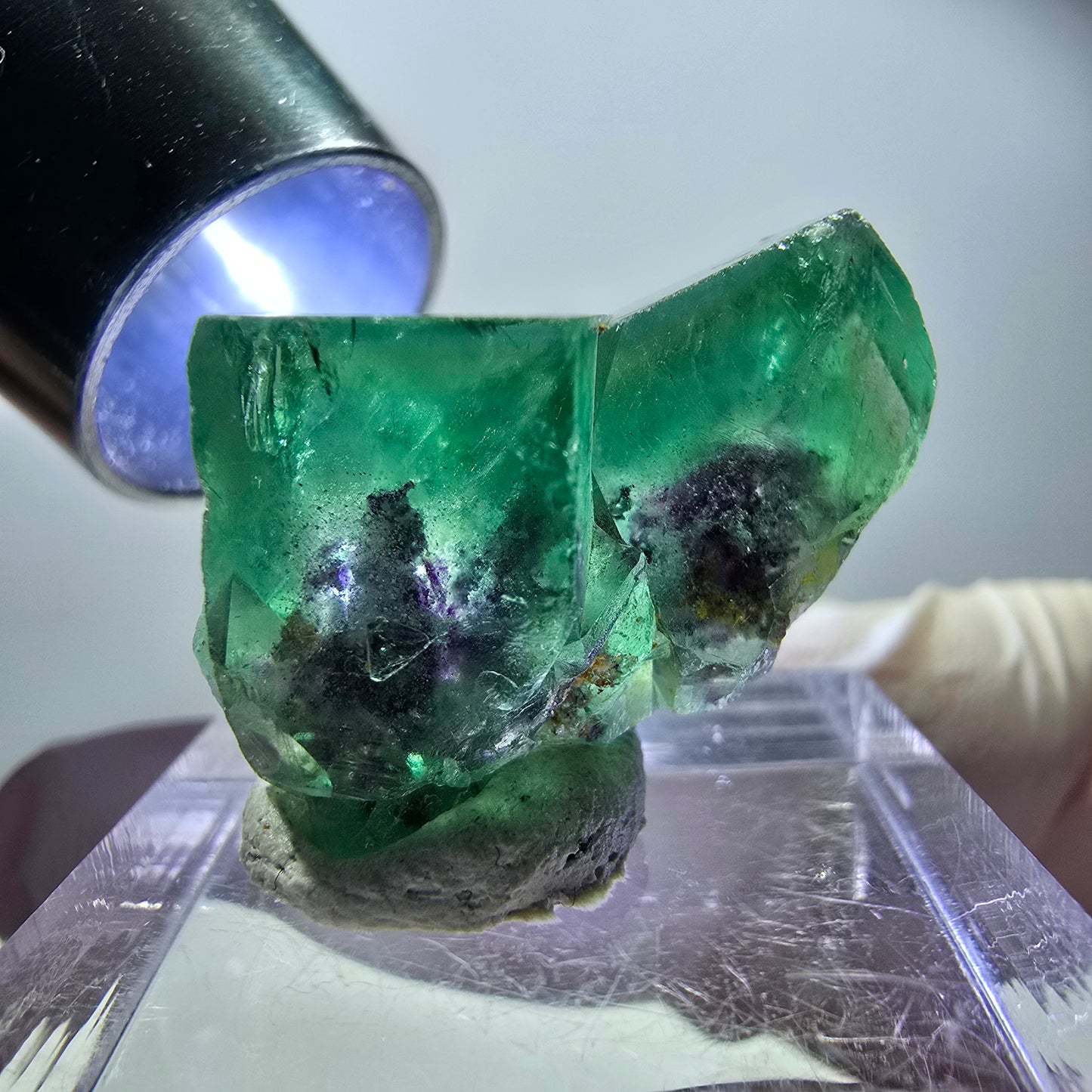 Spécimen rare de cube de fluorite, vert violet, Okorusu, Namibie, 25 x 16 x 14 mm 