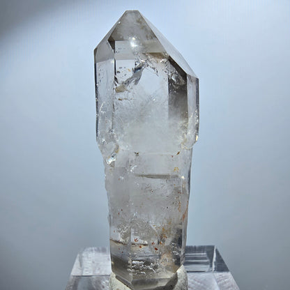 Sceptre en quartz fumé fantôme transparent, DT Point Goboboseb, Namibie, 47 x 16 x 15 mm 