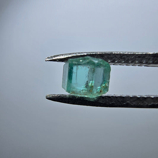 Cristal d'émeraude rare, vert Colombie #7967