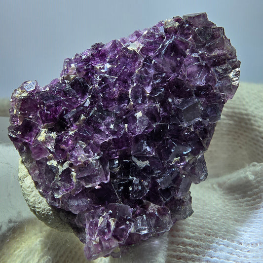 Rare spécimen de cube de fluorite fantôme, violet Okorusu, Namibie 34 x 26 x 10 mm 