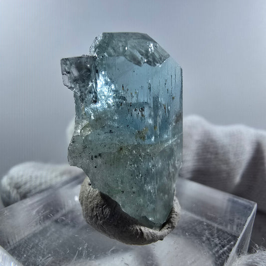 Cristal d'aigue-marine X clair rare Erongo, Namibie 24*15*12mm 