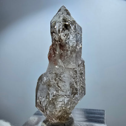Sceptre en quartz fumé fantôme transparent, DT Point Goboboseb, Namibie, 39 x 15 x 16 mm 