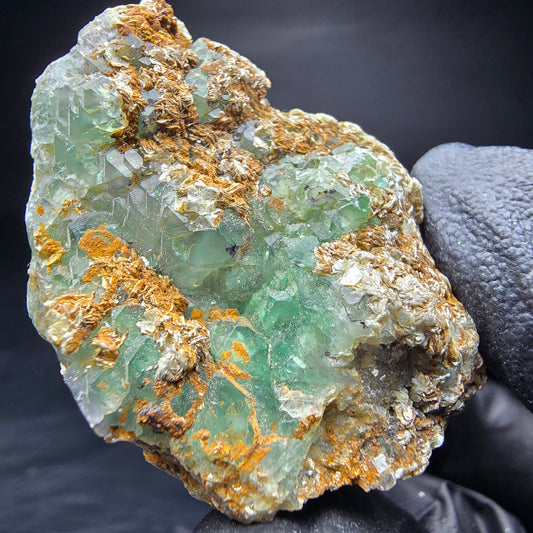 Vert fluorite étagé, étape muscovite Erongo Namibie 40*37*39mm collection