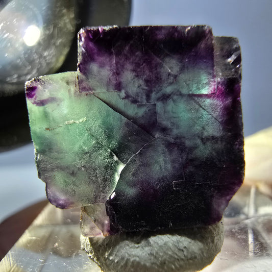 Cube de fluorite fantôme parqueté, vert violet Okorusu, Namibie 17*17*11mm 