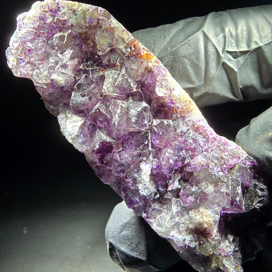 Zonare Fluorite Cube Tier Violet Blanc Okorusu, Namibie 64*23*10mm Collection
