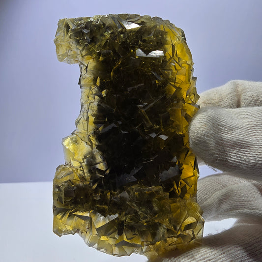 Grand spécimen de cube de fluorite fantôme, poche jaune miel, Okorusu, Namibie, 86 x 64 x 28 mm 