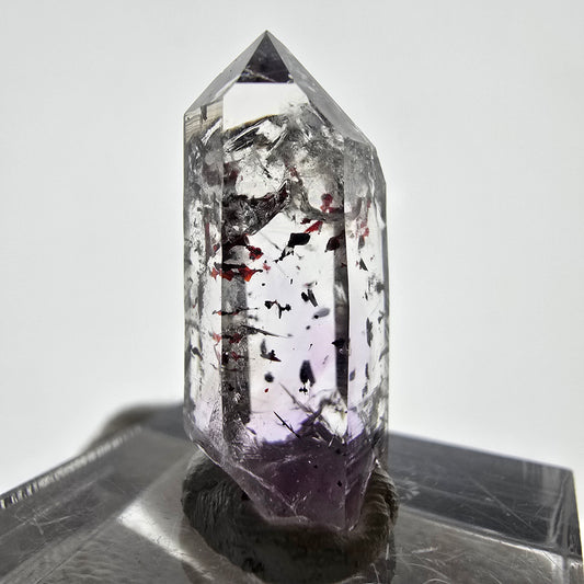 Mine d'améthyste Harlequin Phantom Point Streep, Goboboseb, Namibie, 25 x 10 x 10 mm 