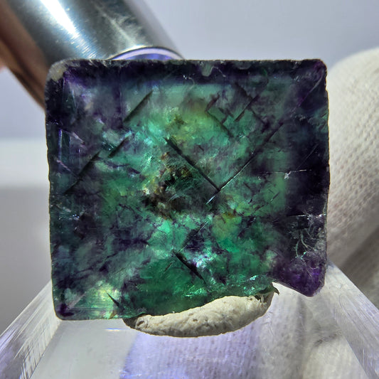 Rare cube de fluorite fantôme zonal, vert violet Okorusu, Namibie 28*27*14mm 