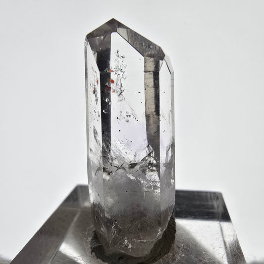 Mine d'améthyste Harlequin Phantom Point Streep, Goboboseb, Namibie, 30 x 11 x 10 mm 