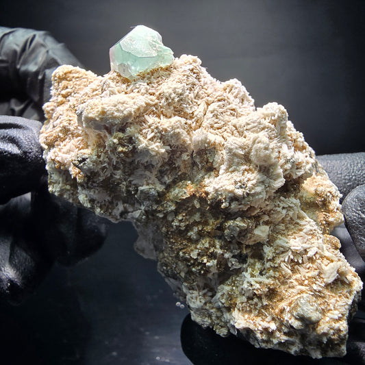 Fluorite Zonare, muscovite Schörl tourmaline étape Erongo namibie 70*38*40mm