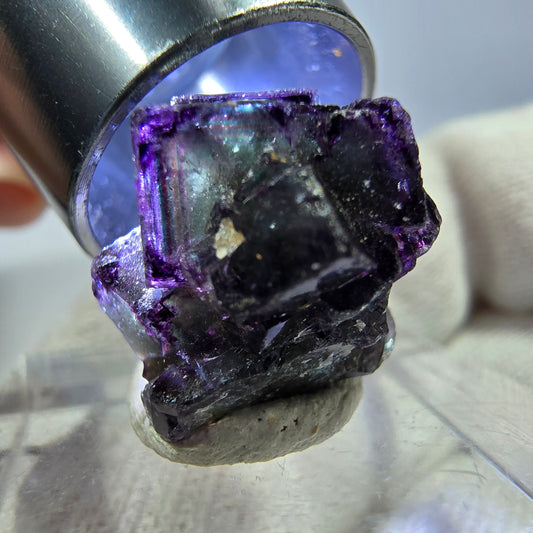 Rare spécimen de cube de fluorite fantôme, vert-violet zonal, Okorusu, Namibie, 17 x 17 x 14 mm 
