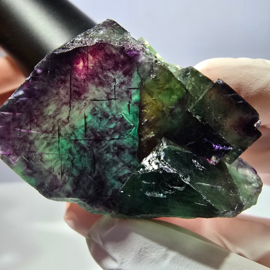 Spécimen de cube de fluorite fantôme parqueté vert violet Okorusu, Namibie 46*38*32mm 