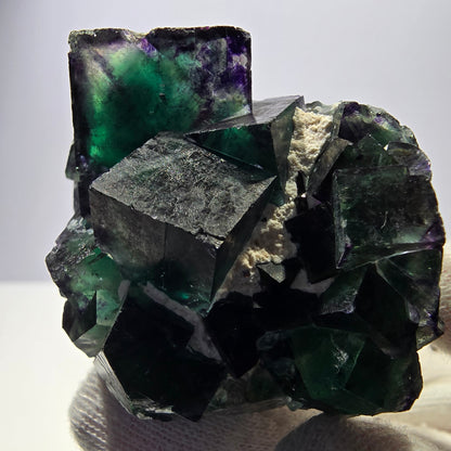 Rare spécimen de cube de fluorite fantôme, vert-violet, Okorusu, Namibie, 52 x 45 x 38 mm 