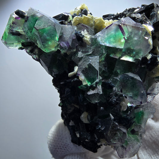 Phantom Fluorit zonal, Muskovit, Schörl Turmalin Stufe Erongo Namibia 69*67*37mm