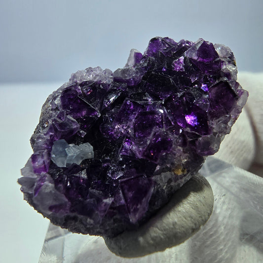 Rare spécimen de cube de fluorite fantôme, violet Okorusu, Namibie 31 x 18 x 10 mm 