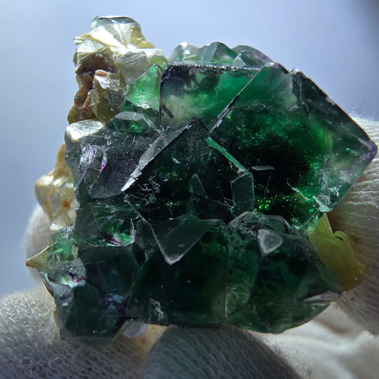Klare Phantom Fluorit Würfel, Muskovit, Hyalit Stufe Erongo, Namibia 46*43*35mm