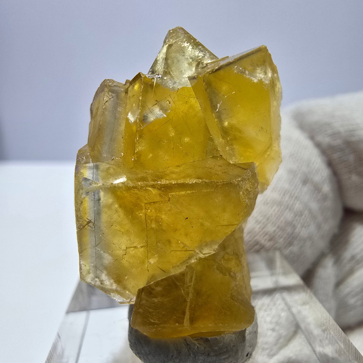Spécimen de cube de fluorite fantôme, vert-jaune, Okorusu, Namibie, 30 x 20 x 16 mm 