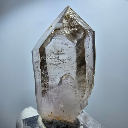 Pointe de sceptre en améthyste fantôme transparente, Goboboseb, Namibie, 50 x 24 x 21 mm 