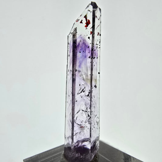 Mine d'améthyste Harlequin Phantom Point Streep, Goboboseb, Namibie, 50 x 11 x 10 mm 
